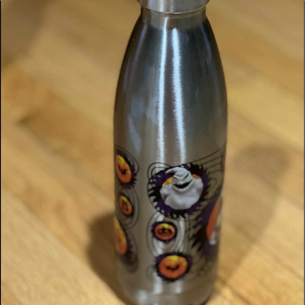 Get ready for halloween with this  16 oz nightmare canteen for hot or cold
